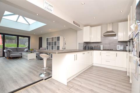 4 bedroom semi-detached house for sale, Calverley Garth, Leeds