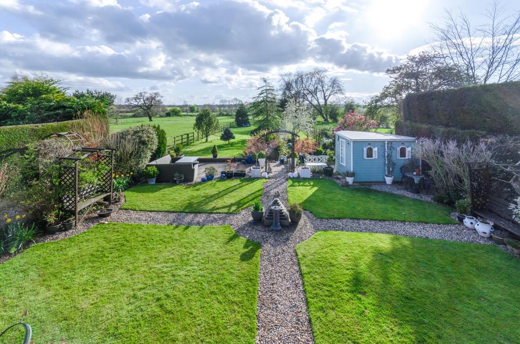 Aldwark, York 4 bed detached house £699,995