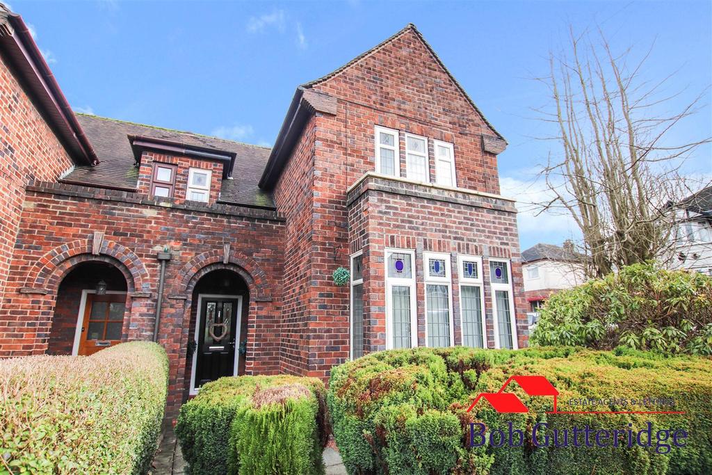 Oaklands Avenue, Wolstanton, Newcastle 3 bed semidetached house for