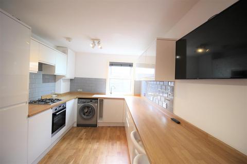 5 bedroom private hall to rent - Margate Road, Southsea, Hants, PO5 1EY