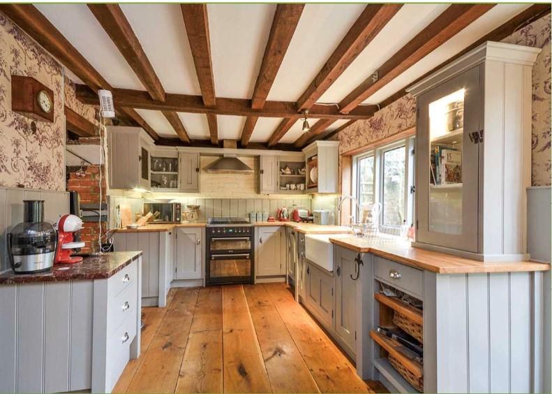 Kitchen / dining room