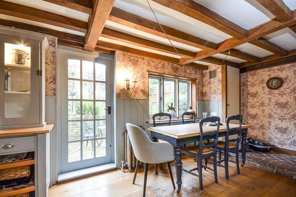 Kitchen / dining room