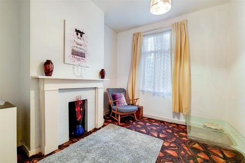 3 bedroom semi-detached house for sale - Idmiston Road, Stratford