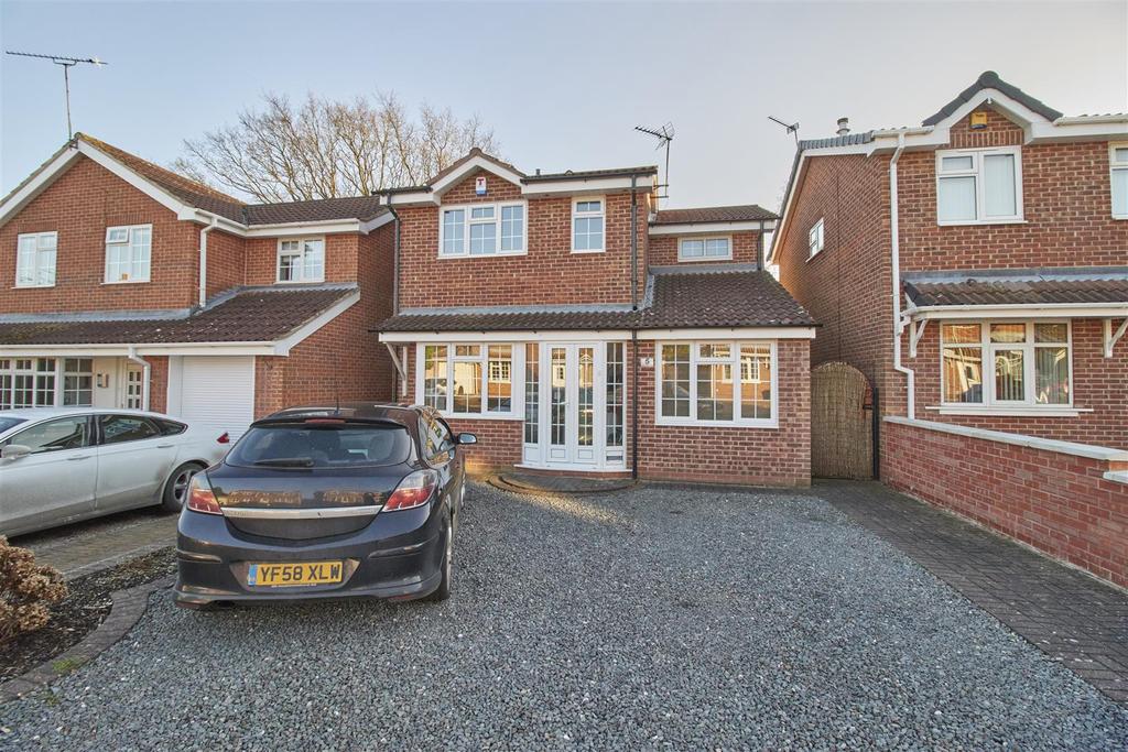 Cherry Tree Drive, Barwell 3 bed detached house £285,000