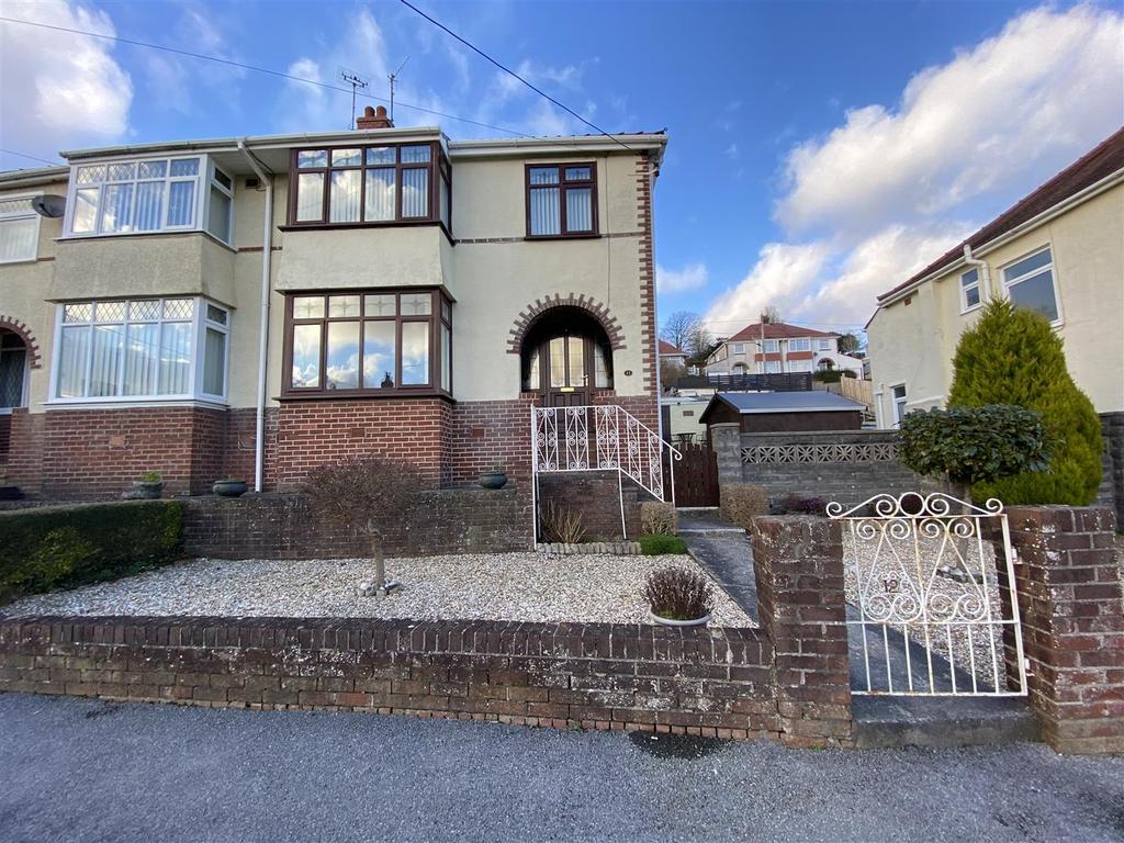 Hillside, Llanelli 3 bed semidetached house £199,995