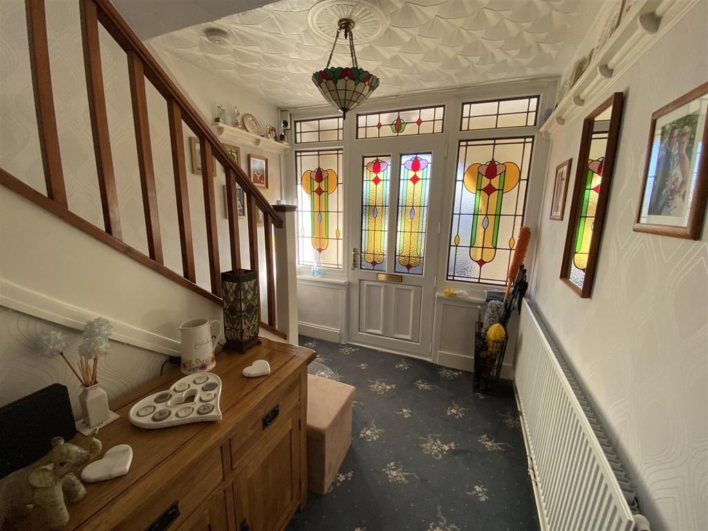Hillside, Llanelli 3 bed semidetached house £199,995