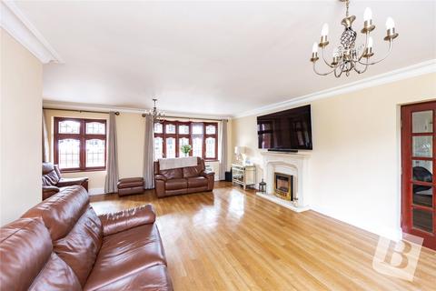 59 Nelmes Crescent, Hornchurch, RM11 2PR