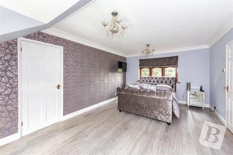 59 Nelmes Crescent, Hornchurch, RM11 2PR