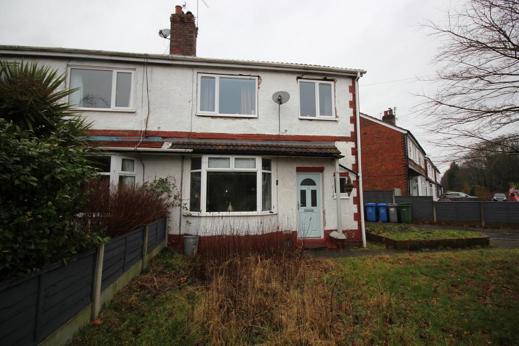 Craig Avenue Urmston 3 bed semidetached house £160,000