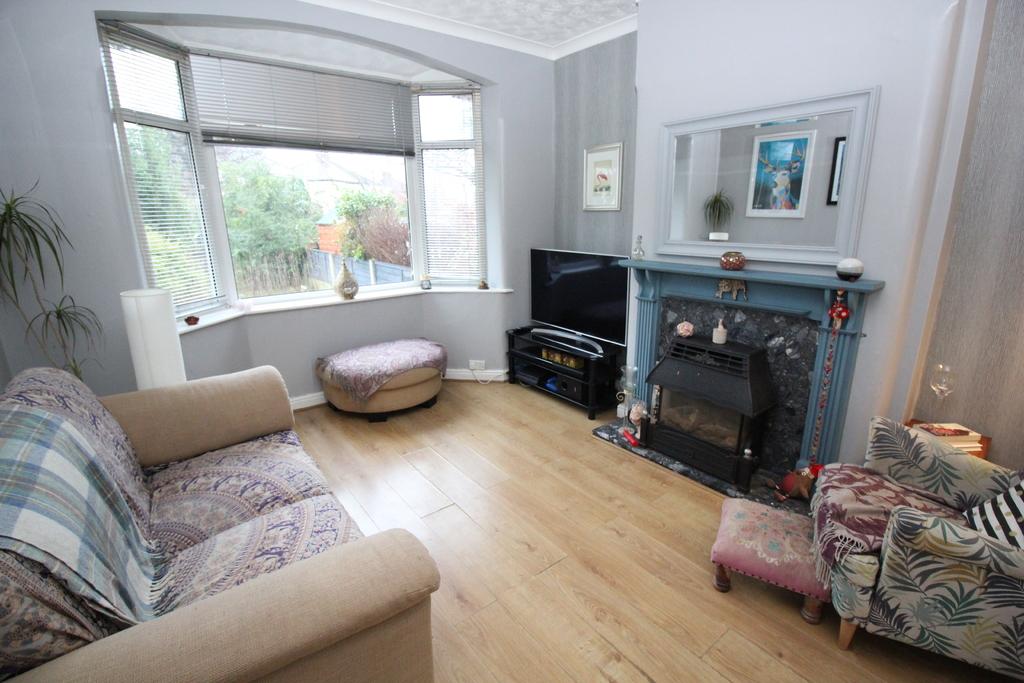 Craig Avenue Urmston 3 bed semidetached house £160,000