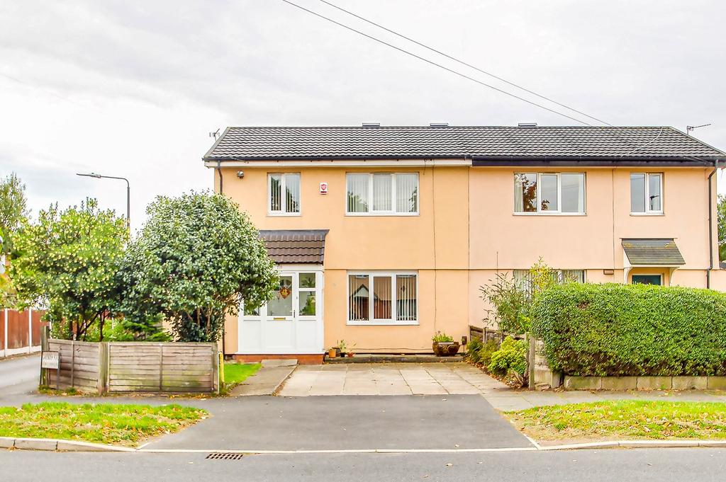 Winchester Road, Urmston, Manchester, M41 3 bed semidetached house £