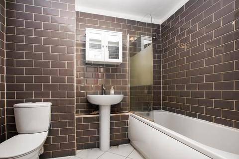 2 Leabank Square, London, E9 5LP