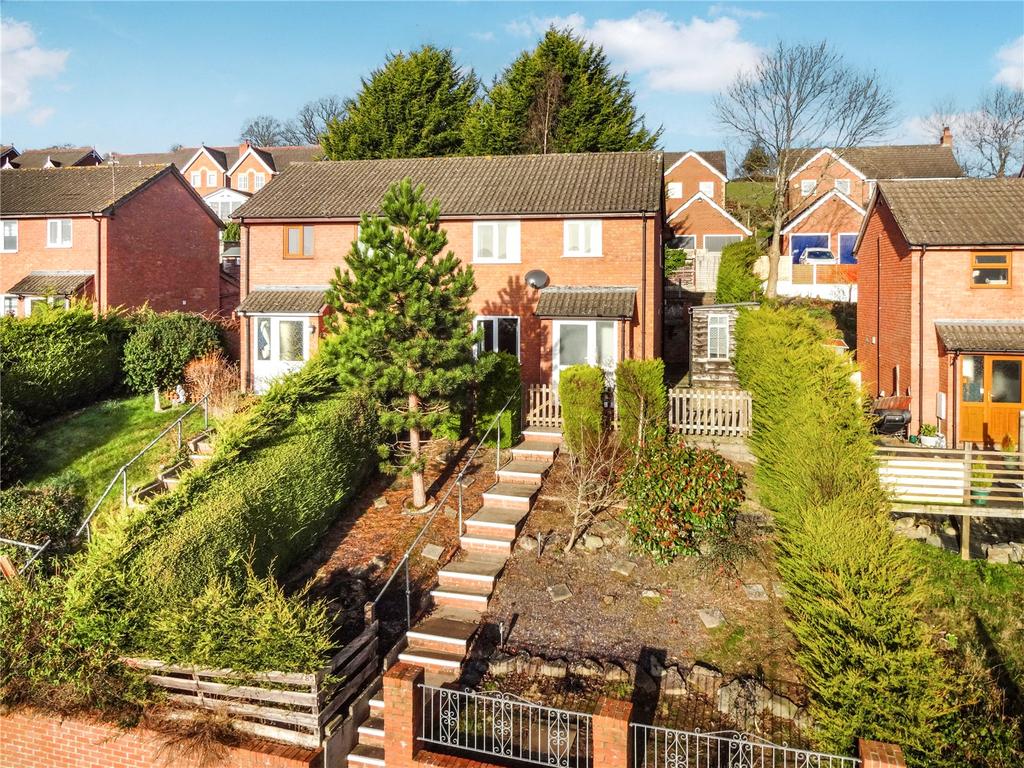 Gungrog Hill, Welshpool, Powys, SY21 3 bed semidetached house £175,000