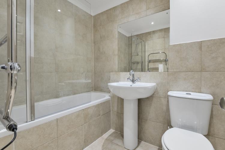 Gables Close Camberwell SE5 2 bed apartment - £1,650 pcm (£381 pw)