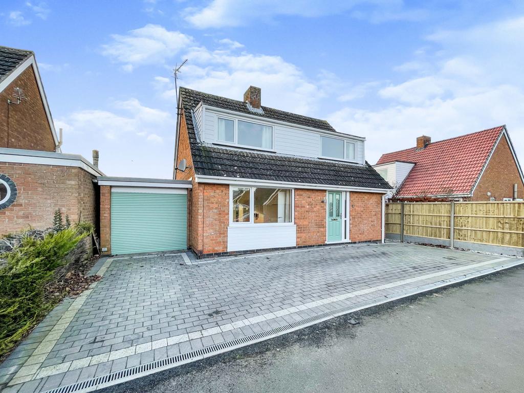 Dale Avenue, Cherry Willingham, Lincoln, Lincolnshire, LN3 3 bed