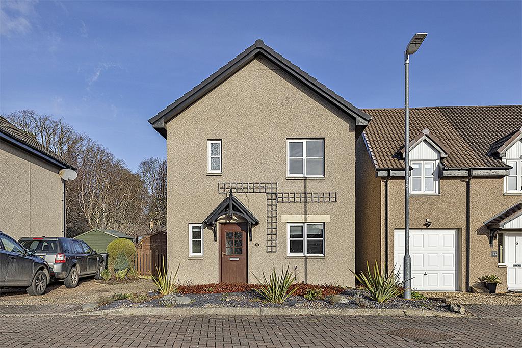 32 Abbotsford Terrace, Darnick TD6 9AD 3 bed detached house £230,000
