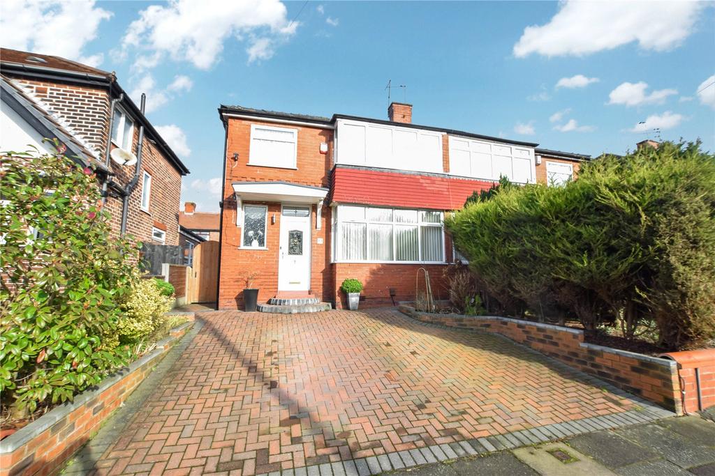 Westgate Drive, Swinton, M27 3 bed semidetached house £260,000
