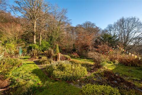 8 Denfield, Dorking, RH4 2AH