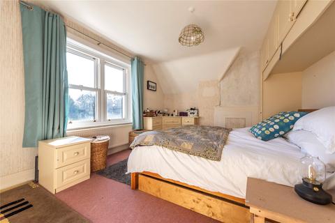 8 Denfield, Dorking, RH4 2AH