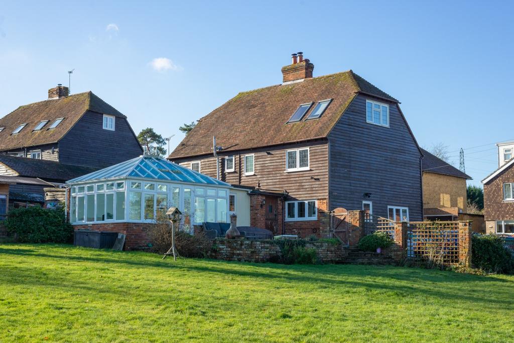 Mays Cottages, St. Helens Lane, East Farleigh 3 bed semidetached house