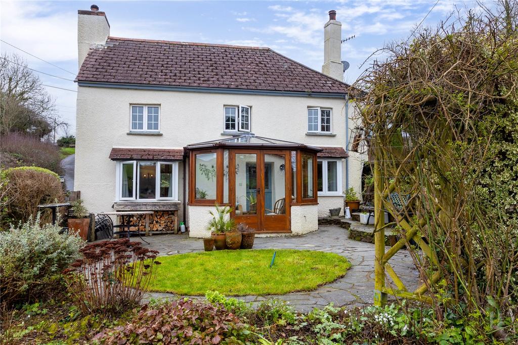 South Pool, Kingsbridge, Devon, TQ7 4 bed detached house £1,000,000