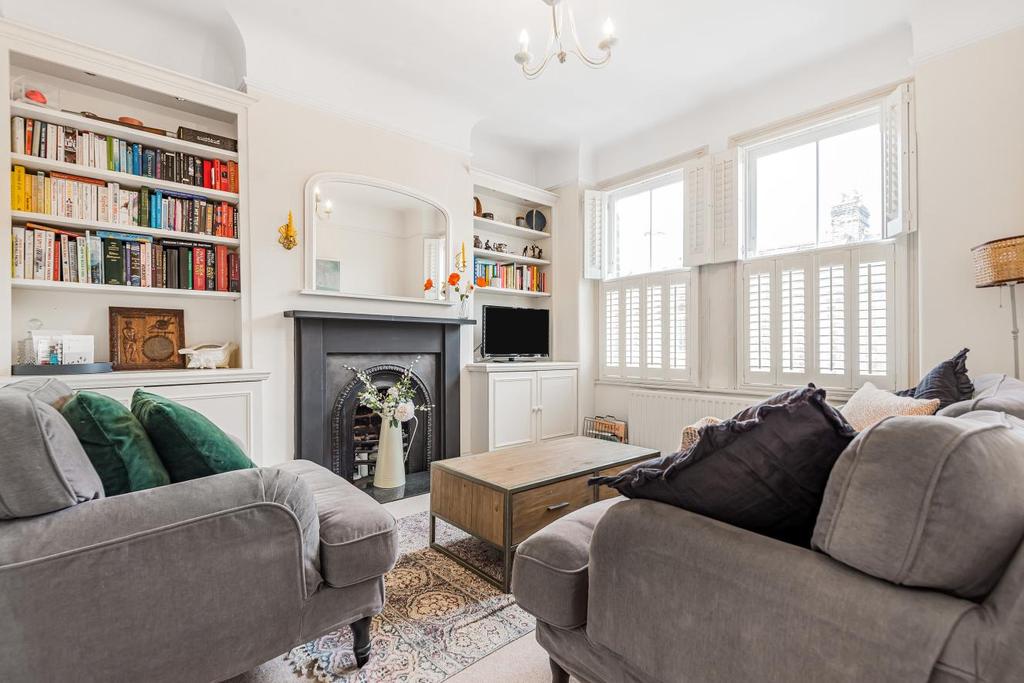 Ingelow Road, Battersea 3 bed £795,000