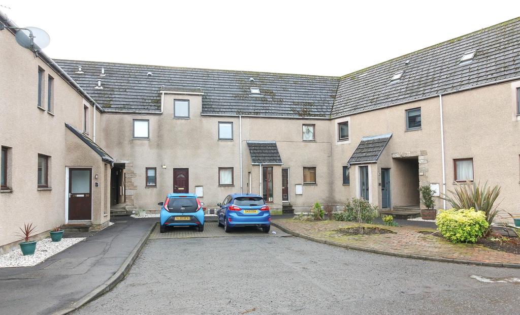 Old Mill Court, Dunfermline KY11 2 bed townhouse £129,500