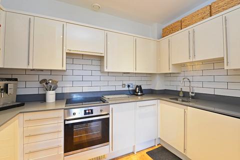 1 bedroom flat for sale, Weyside Park, Godalming GU7