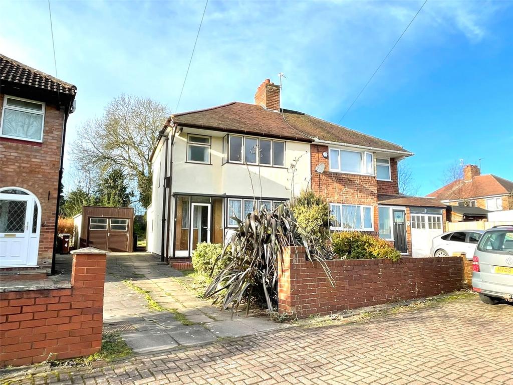 St. Catherines Crescent... 3 bed semidetached house £240,000