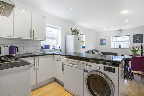 103b Howson Road, London, SE4 2BB