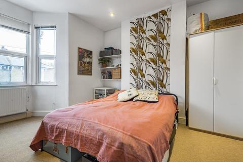 103b Howson Road, London, SE4 2BB