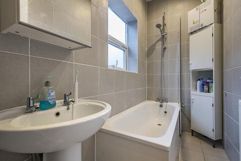 103b Howson Road, London, SE4 2BB