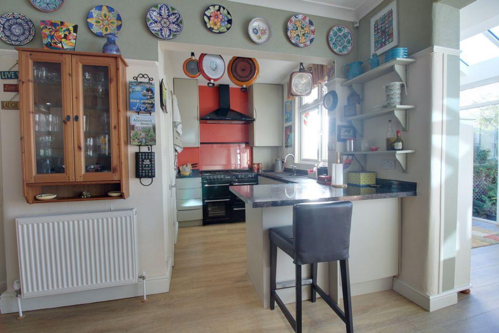 Kitchen/Living Area