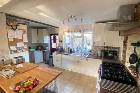112 Brackley Road, Towcester, NN12 6DJ