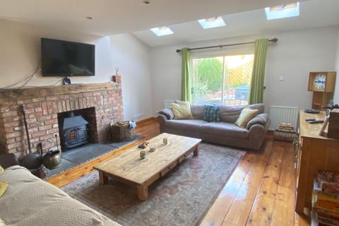 112 Brackley Road, Towcester, NN12 6DJ