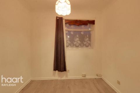 3 bedroom terraced house to rent, Pamplins, Basildon