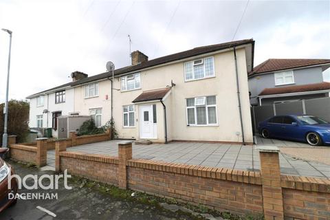 4 bedroom end of terrace house to rent, Rugby Gardens Dagenham RM9 4BA