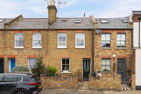 2 Albion Road, Twickenham, TW2 6QJ
