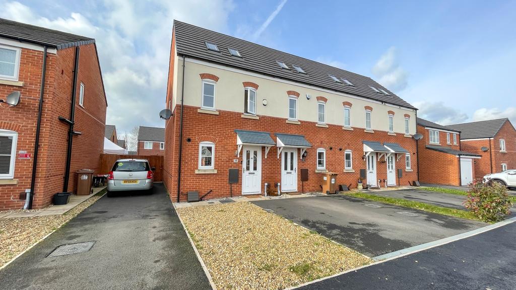 Pickering Drive, Newtonlewillows, WA12 3 bed mews £185,000