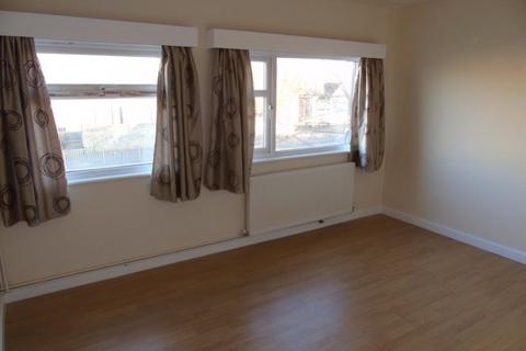 3 bedroom flat to rent, 99 Exning Road, Newmarket, Suffolk, CB8