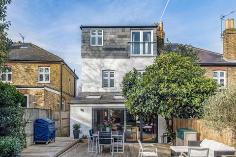 77 Cobham Road, Kingston Upon Thames, KT1 3AE