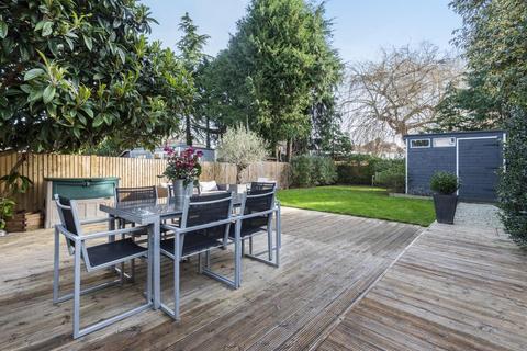 77 Cobham Road, Kingston Upon Thames, KT1 3AE