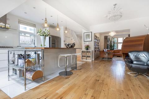 77 Cobham Road, Kingston Upon Thames, KT1 3AE