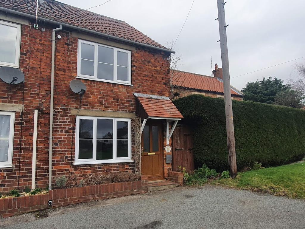 Lavender Cottages, Gelston, Grantham... 2 bed cottage £675 pcm (£156 pw)