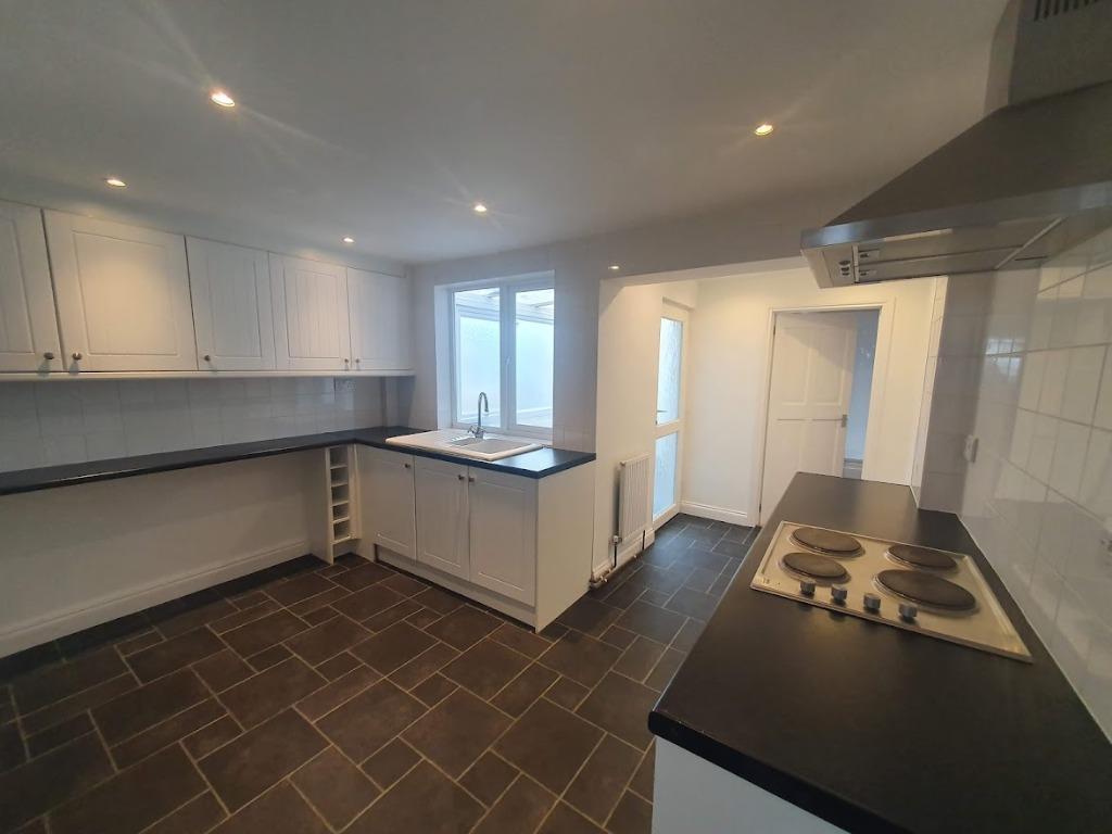 Lavender Cottages, Gelston, Grantham... 2 bed cottage £675 pcm (£156 pw)