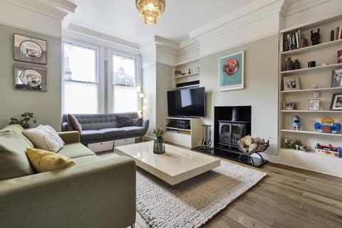 23 Chesham Road, Kingston Upon Thames, KT1 3AG