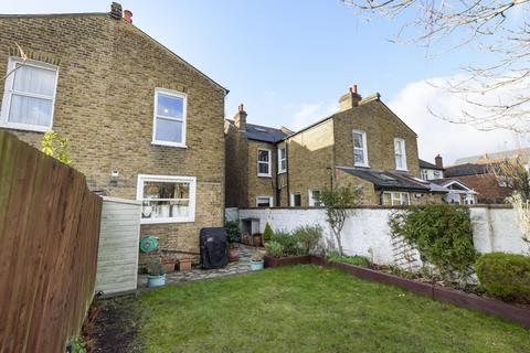 23 Chesham Road, Kingston Upon Thames, KT1 3AG