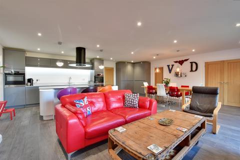 Berachah First Avenue, Broadstairs, CT10 3LP