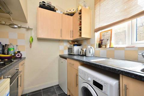 1 bedroom apartment to rent, Cologne Road, Clapham Junction, SW11