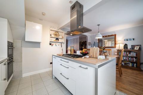41 Whitton Drive, Giffnock, Glasgow, G46 6EF